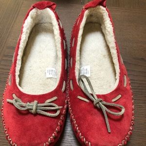 LL bean Sherpa lined slippers